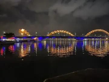 밤의 다낭 용다리